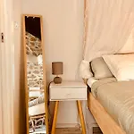 Peasant's Palace 3*